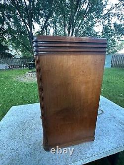 1932 Zenith Radio Used. Needs Repair. RARE