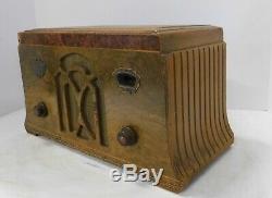 1934 Zenith Model 705 Tabletop Radio, Wooden Case
