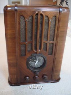 1935 Zenith Tombstone Model 5S29 Wood Tube Radio