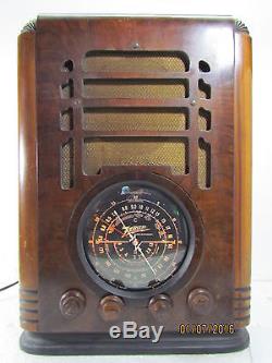 1936 Zenith 5-S-127 Tombstone Tube Radio Beautiful