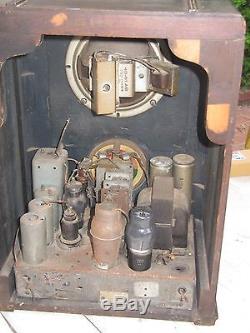 1936 Zenith Tombstone 5S29 Table Model Radio
