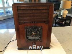 1937 Zenith 6-S-128 Tombstone Radio. Nice Original Cabinet. Plays Well