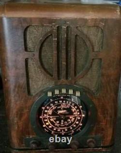 1937 Zenith 6-S-330 Tombstone Black Dial Tube Radio