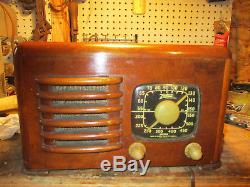 1938 ZENITH 6D526 table radio(AKA) (TOASTER) (works)