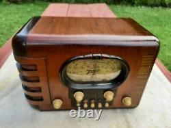 1938 ZENITH Tube Radio Model 5S319, Beautiful Wood Cabinet EXTREMELY NICE
