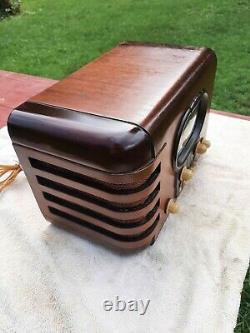 1938 ZENITH Tube Radio Model 5S319, Beautiful Wood Cabinet EXTREMELY NICE