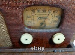 1939 Zenith 4K400D 4 Tube Battery Operated Radio