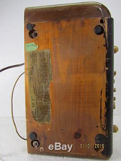 1939 Zenith 5S319 Wooden Tabletop Tube Radio Beautiful