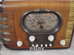 1939 Zenith Radio Model # 5-S-319 with Race Track Dial, Works Good