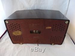 1940's ZENITH Tone Register Bakelite Tube Radio