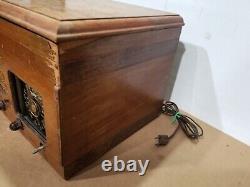 1940's Zenith Tube Portable Radio / Phonograph Black Dial Face Wood