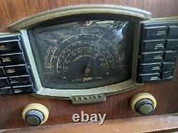 1940s Zenith Cabinet Radio