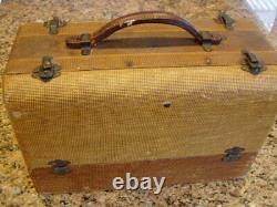 1941 ZENITH 6G501M UNIVERSAL PORTABLE TUBE RADIO with Wave Magnet 6A-19