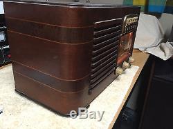 1941 Zenith 6-S527 AM SW Wood Tube Radio Z Dial Nice Shape but now Hums