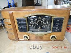 1941 Zenith 7S633 AM and Shortwave radio, playing well, from estate