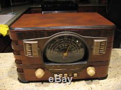 1941 Zenith 7-S-529 AM/SW tube radio with RCA Jack, fully restored