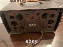 1941 Zenith Shortwave Radio, Model 6S511 Electric Works