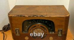 1942 ZENITH 6-D-630 Walnut & Mahagony Case AM Tube Radio Works