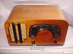 1942 ZENITH AK635 FARM RadioWood CaseWas BatteryExceptionally Restored to AC