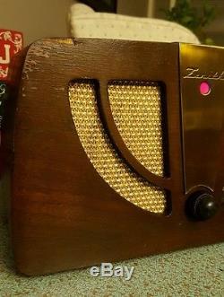 1946 ZENITH Tube Radio, 6D030, Tube Type, Wood Table Top WORKING SURVIVOR