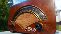 1946 Zenith 8H034 AM/Old FM/New FM. Very nice original in working condition