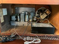 1946 Zenith Model 4K035 Working Black Dial Vacuum Tube Radio