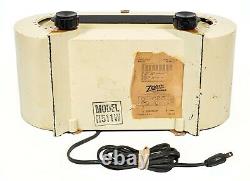 1950 Zenith Space Age Bakelite Tube Radio Model H511w