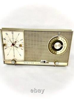 1950's Zenith AM / FM Radio Alarm Clock Model L727 Vacuum Tube