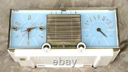 1950's Zenith G516w White Gold Alarm Clock Tube Radio USA MCM Works Excellent