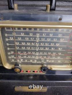 1950s Vintage Zenith World Radio Vacuum tube type