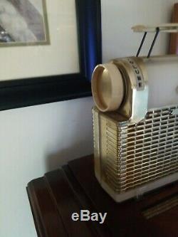 1950s ZENITH K401 Plastic Tube Radio & Case