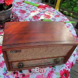 1950s Zenith G730 Tube Radio / Wood Cabinet AM FM withPhono Jack Working