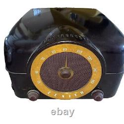 1952 Zenith J664 Tube Radio Record Player Cobra Matic Variable Speed Bakelite