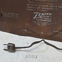 1952 Zenith S-18771 J-733 AM FM Alarm Clock 7 Tube Radio Black Gold Plastic Work