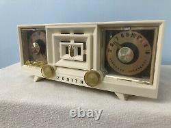 1954 Zenith Tube Radio With Bluetooth Input
