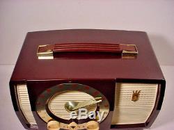 1955 ZENITHModel Y724AM/FMBakelite Tube Radio Restored & RefinishedNear Mint