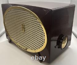 1955 ZENITH A513-R Burgundy Radio, 10½x6x7, Works