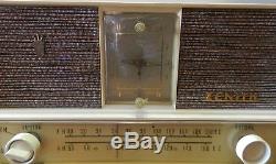 1959 Vintage Zenith AM/FM Clock tube Radio Model 7A03 in working condition