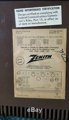 (1959) Zenith AM/FM Baklite Plastic Tube Radio Model #C724L Brown 13x8x9 Work