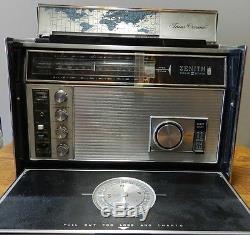 1960's Vintage Zenith Royal TransOceanic radio model D7000Y working condition