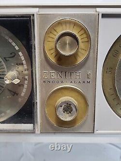 1960s Zenith Snooz Alarm Clock White Tube Radio l624W Filter Magnet Antenna Work