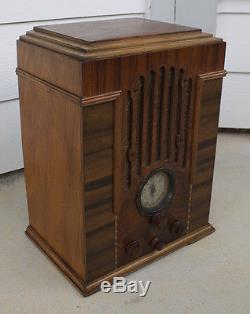 ANTIQUE Vintage 1935 Art Deco Zenith Model 808 Tombstone Tube Radio