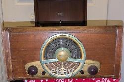 ANTIQUE ZENITH MODEL 6R886 Tube Radio Phonograph Works! Read Description