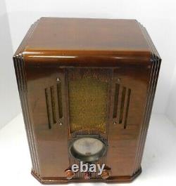 Antique 1935 Zenith Model 908 Tombstone Table Radio It's Beautiful Look
