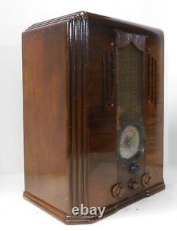 Antique 1935 Zenith Model 908 Tombstone Table Radio It's Beautiful Look