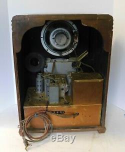 Antique 1936 Farm Radio Rare Zenith Model 6B129 6 Volt DC Powered Black Dial