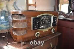 Antique Art Deco Zenith Table Top Tube Radio, Working Order