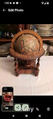 Antique Globe 8TR Radio