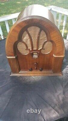 Antique Vintage Philco Model 70 Tube Radio