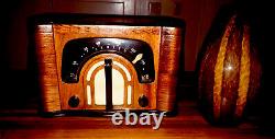 Antique Wood Radio 1942 ZENITH BOOMERANG RESTORED With BOSE BLUETOOTH & VASE